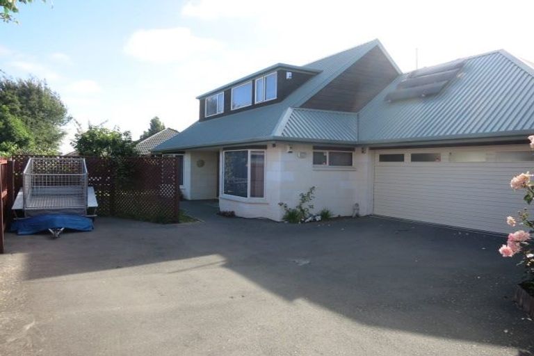 Photo of property in 2/104 Yaldhurst Road, Sockburn, Christchurch, 8042
