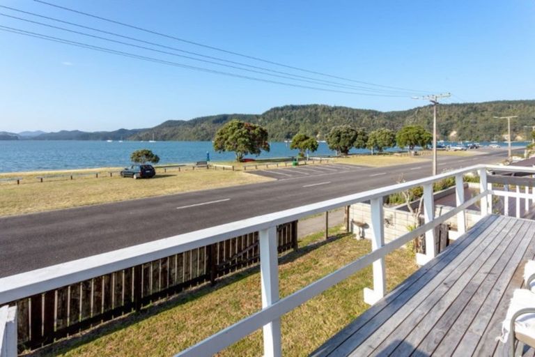 Photo of property in 611 Beach Road, Whangamata, 3620