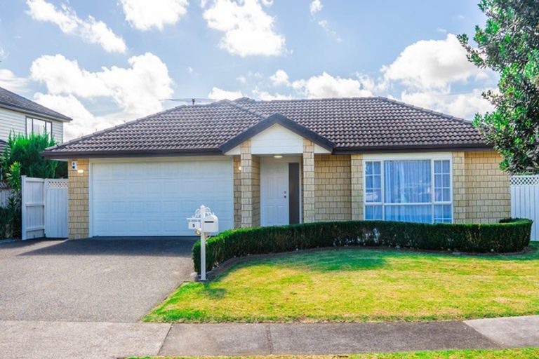 Photo of property in 5 Greta Banks Place, Wattle Downs, Auckland, 2103