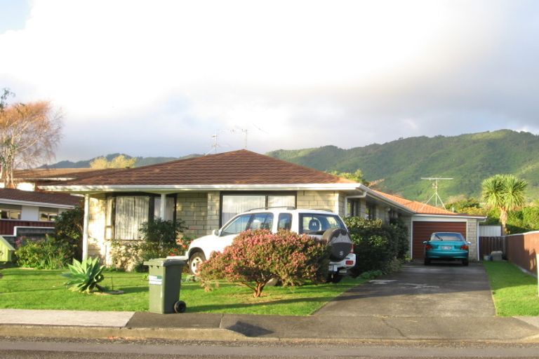 Photo of property in 15 Oriwa Street, Waikanae, 5036