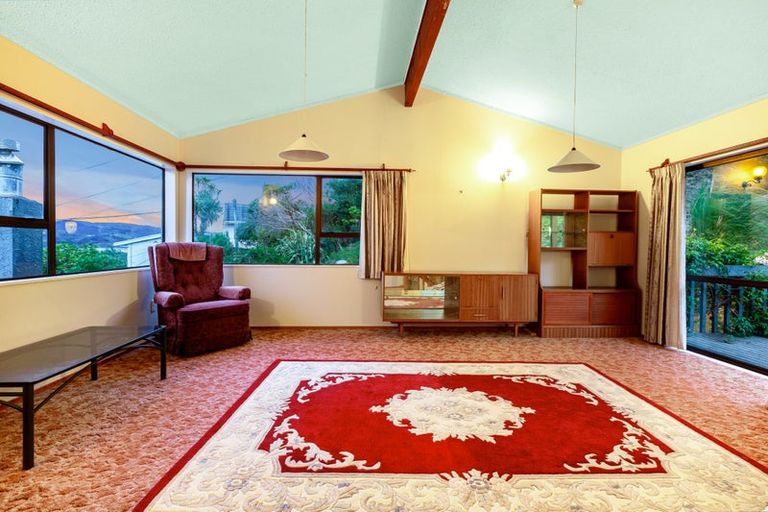 Photo of property in 31 Bayview Road, Paremata, Porirua, 5024