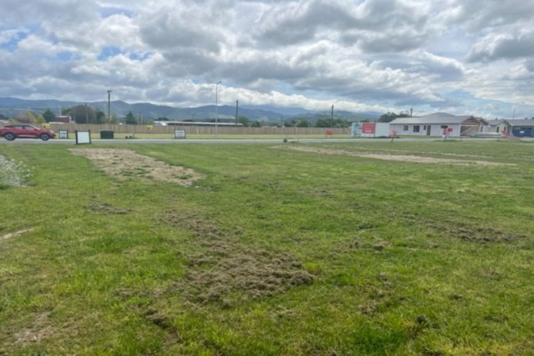 Photo of property in 8 Hereford Drive, Carterton, 5713