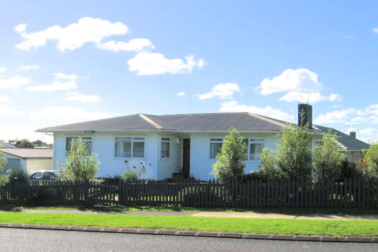 Photo of property in 30 Sandbrook Avenue, Otara, Auckland, 2023