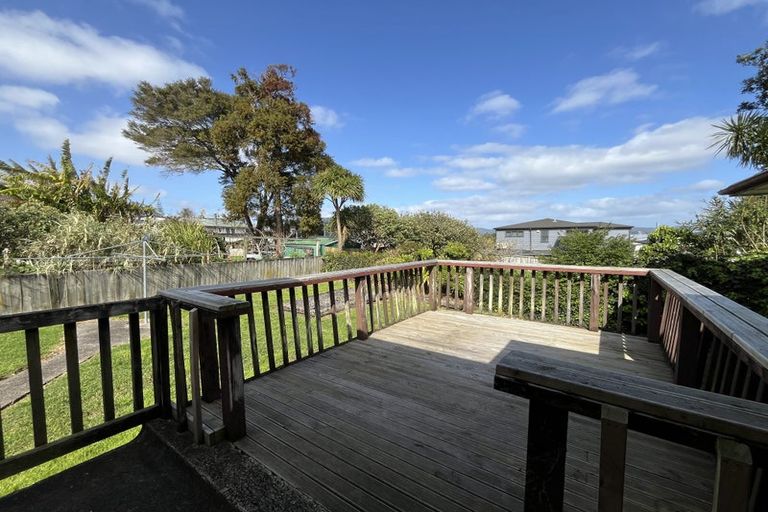 Photo of property in 57 Sylvan Crescent, Te Atatu South, Auckland, 0610