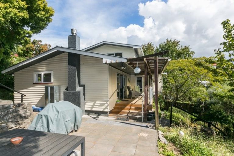 Photo of property in 57b Napier Terrace, Hospital Hill, Napier, 4110