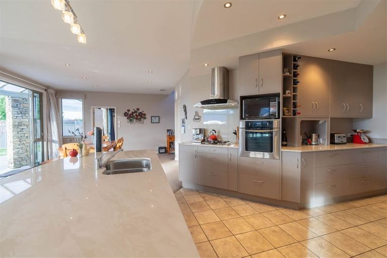 Photo of property in 11 Hawea Place, Te Anau, 9600