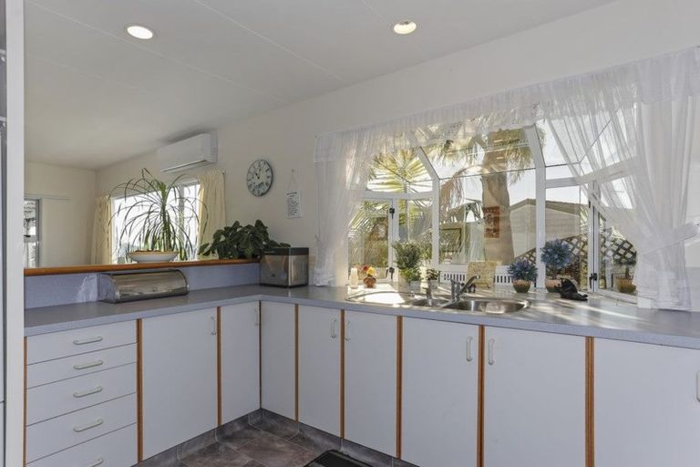 Photo of property in 9 Te Arawa Place, Welcome Bay, Tauranga, 3112