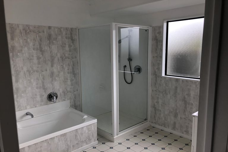 Photo of property in 115 Schnell Drive, Kelvin Grove, Palmerston North, 4414