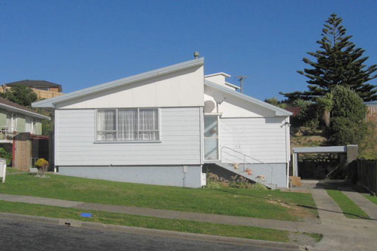 Photo of property in 6 Keith Hart Grove, Titahi Bay, Porirua, 5022