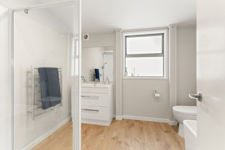 Photo of property in 8 Ngaroma Crescent, Whitianga, 3510