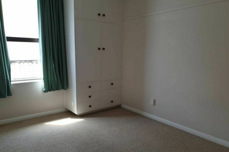 Photo of property in 115 Muritai Road, Eastbourne, Lower Hutt, 5013