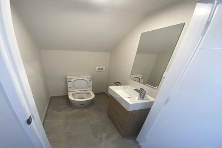 Photo of property in 132 Bucklands Beach Road, Bucklands Beach, Auckland, 2012