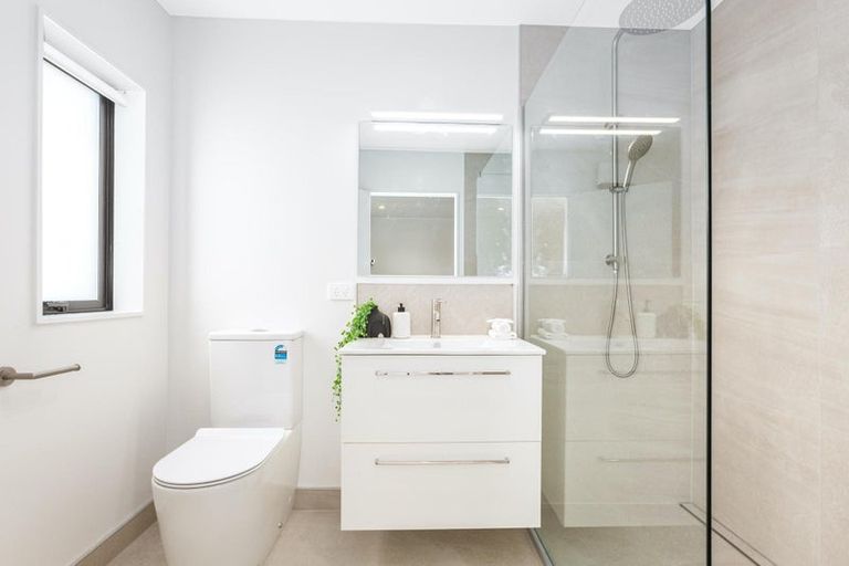 Photo of property in 42 Turtleback Avenue, Whitby, 5024