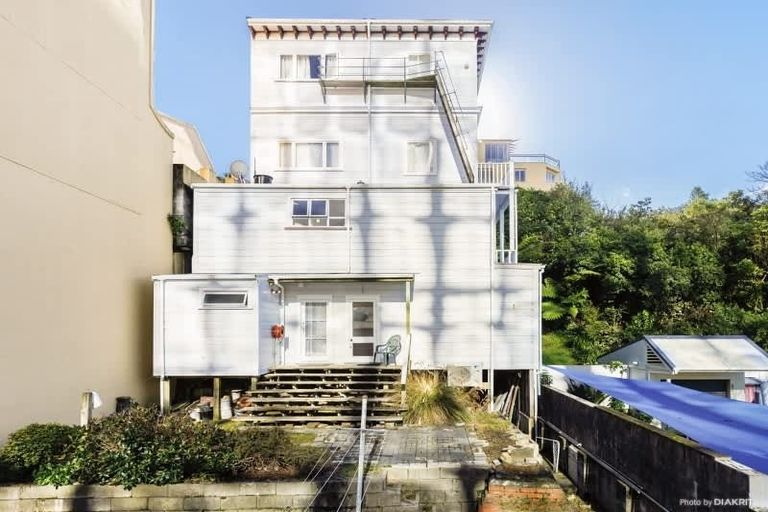 Photo of property in 81 Hill Street, Thorndon, Wellington, 6011