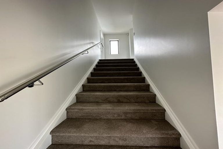 Photo of property in 1 Rice Crescent, Papakura, 2110