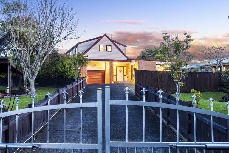 Photo of property in 20 Muscat Place, Henderson, Auckland, 0612
