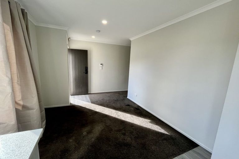 Photo of property in 6a Martin Road, Manurewa, Auckland, 2102