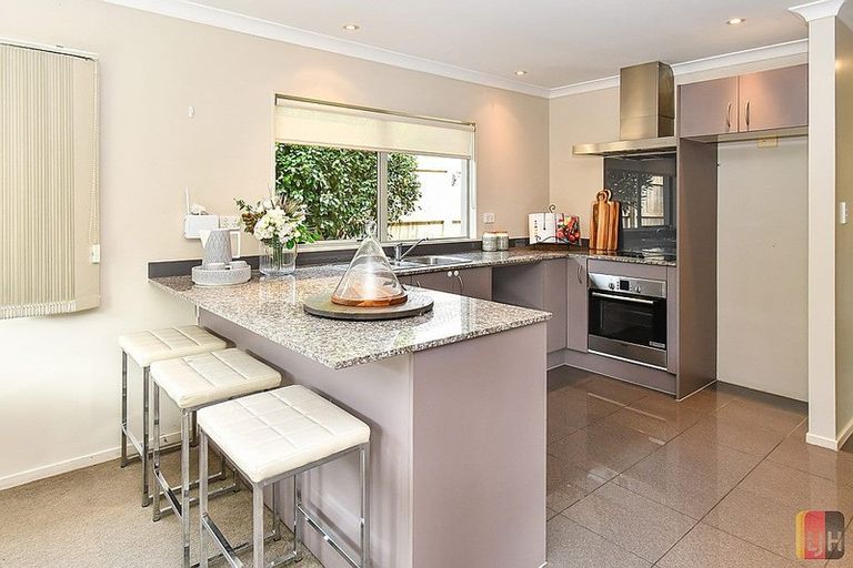 Photo of property in 5 Wairua Place, Pukekohe, 2120