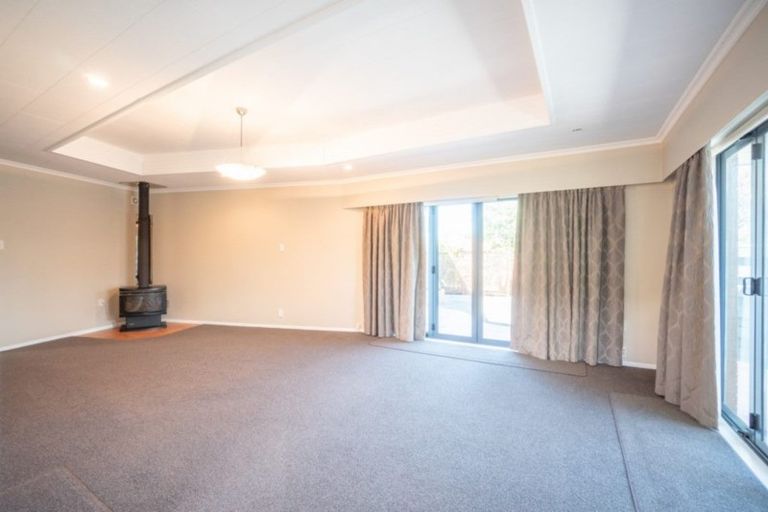 Photo of property in 16 Te Punga Place, Awapuni, Palmerston North, 4412