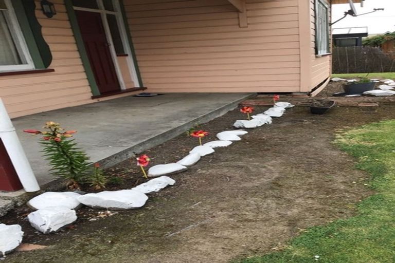 Photo of property in 28 Essex Street, Balclutha, 9230