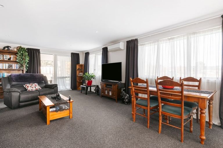 Photo of property in 30 Richardson Road, Omokoroa, 3114