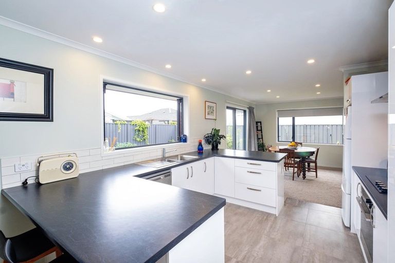 Photo of property in 24 Grooby Place, Havelock North, 4130