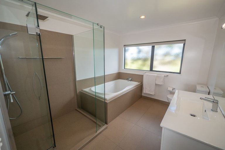 Photo of property in 59 Spicer Road, Cable Bay, 0420