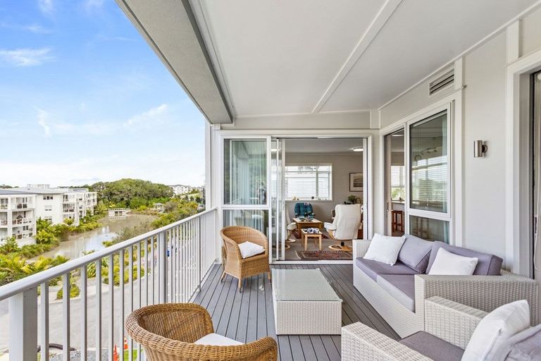 Photo of property in 72 Eaves Bush Parade, Orewa, 0931