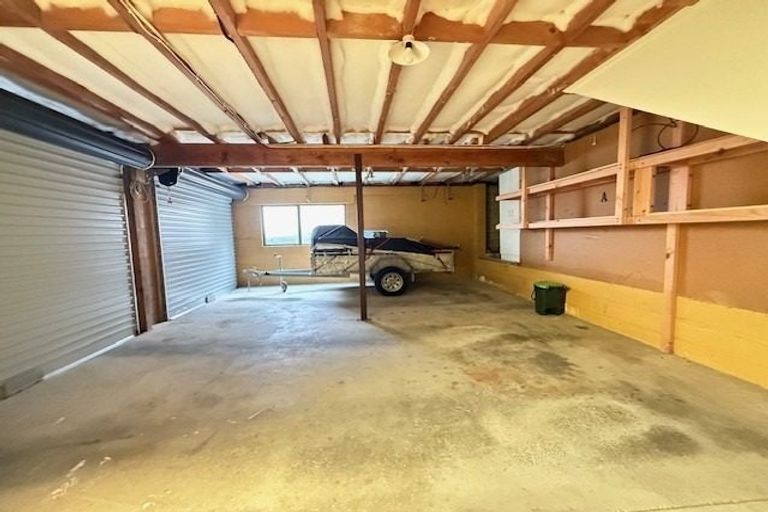 Photo of property in 70 Glencoe Road, Browns Bay, Auckland, 0630