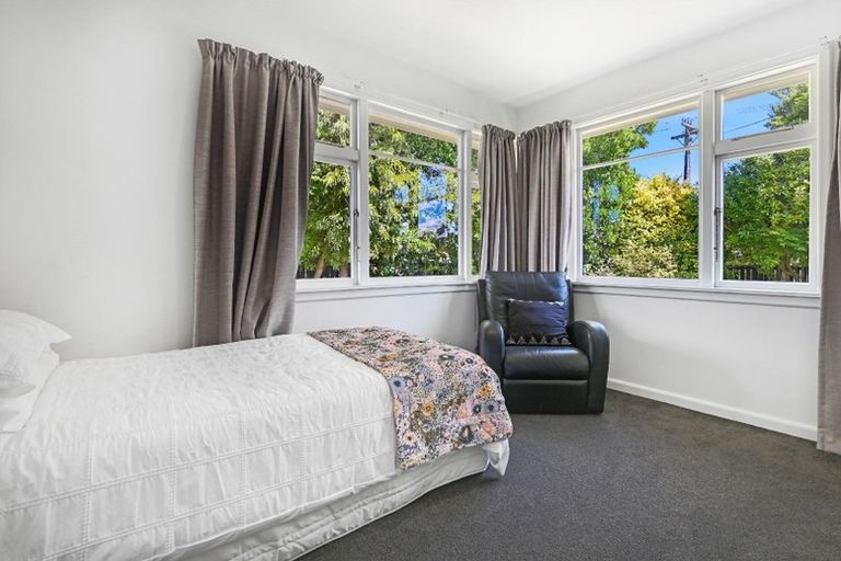 Photo of property in 98 Hamilton Avenue, Ilam, Christchurch, 8041