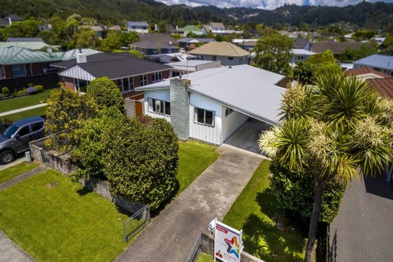 Photo of property in 17 Kiwi Street, Heretaunga, Upper Hutt, 5018