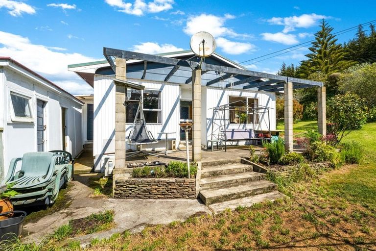 Photo of property in 183 Shag Point Road, Shag Point, Palmerston, 9482