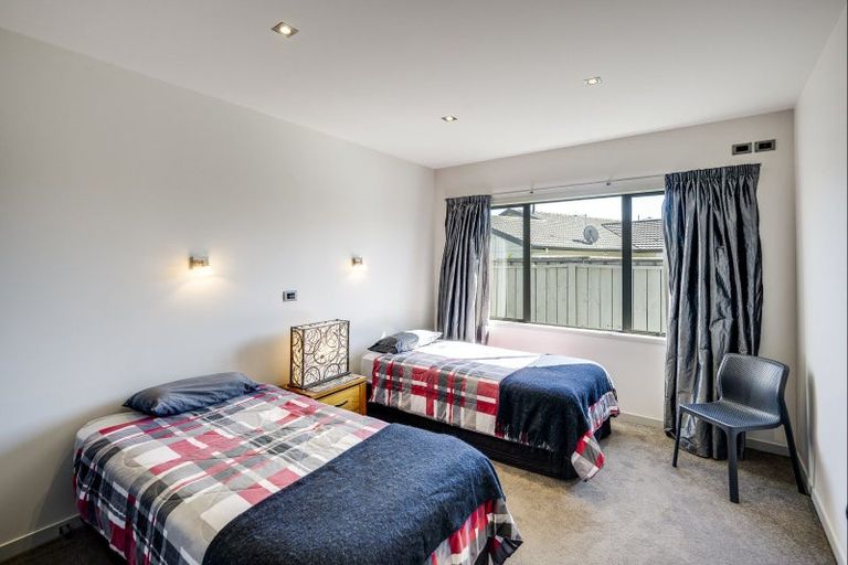 Photo of property in 17 Bourke Place, Havelock North, 4130