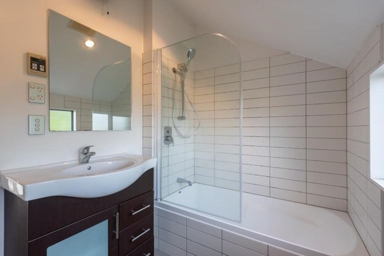 Photo of property in 4/122 Miramar Avenue, Miramar, Wellington, 6022