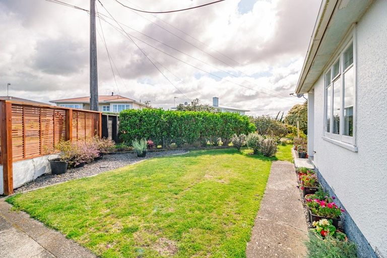 Photo of property in 27 Murch Place, Tawhero, Whanganui, 4500