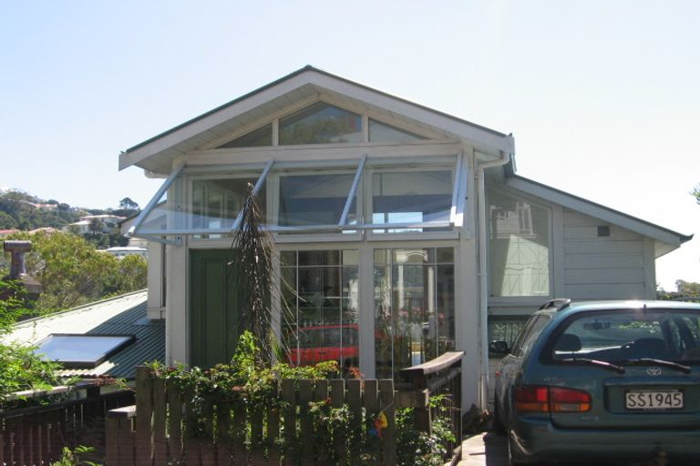 Photo of property in 36 Maarama Crescent, Aro Valley, Wellington, 6021