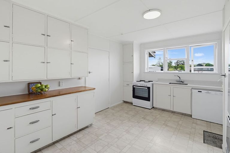 Photo of property in 19 Bennett Street, Waipawa, 4210