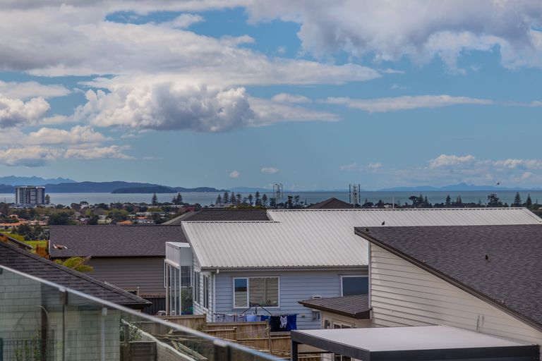 Photo of property in 42 Miller Rise, Silverdale, 0932