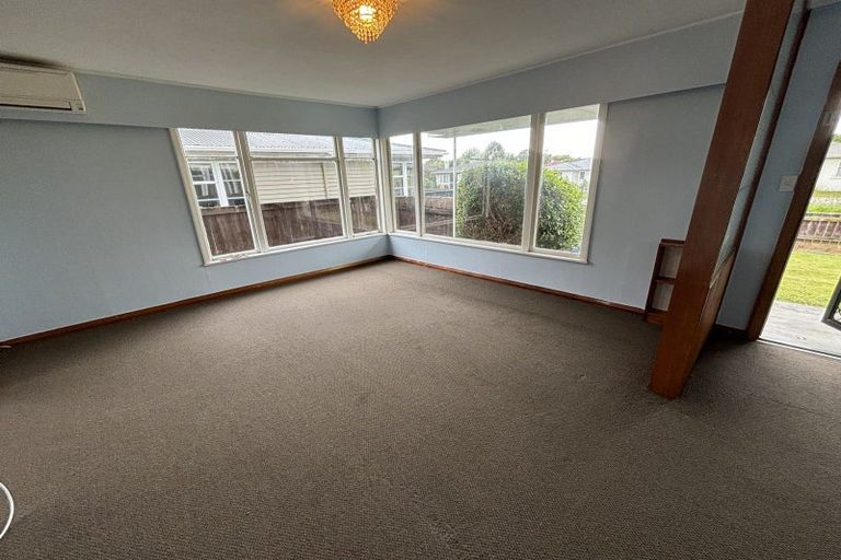 Photo of property in 21 Galway Avenue, Hokowhitu, Palmerston North, 4410