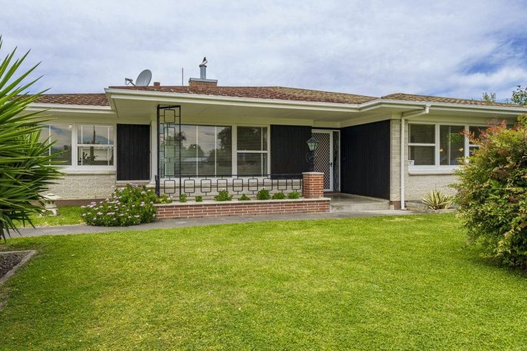 Photo of property in 37 Bill Hercock Street, Pirimai, Napier, 4112