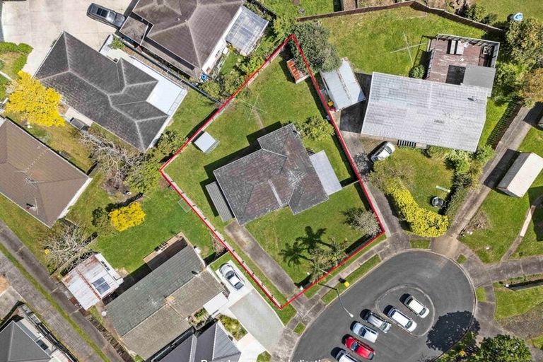 Photo of property in 12 Kereru Place, Half Moon Bay, Auckland, 2012