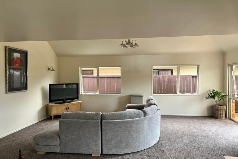 Photo of property in 6 Armstrong Avenue, Woodhill, Whangarei, 0110