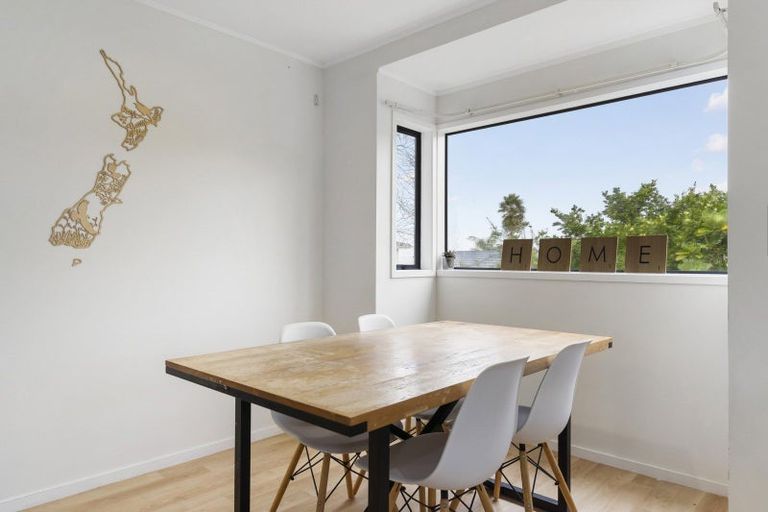 Photo of property in 39 Garton Drive, Massey, Auckland, 0614