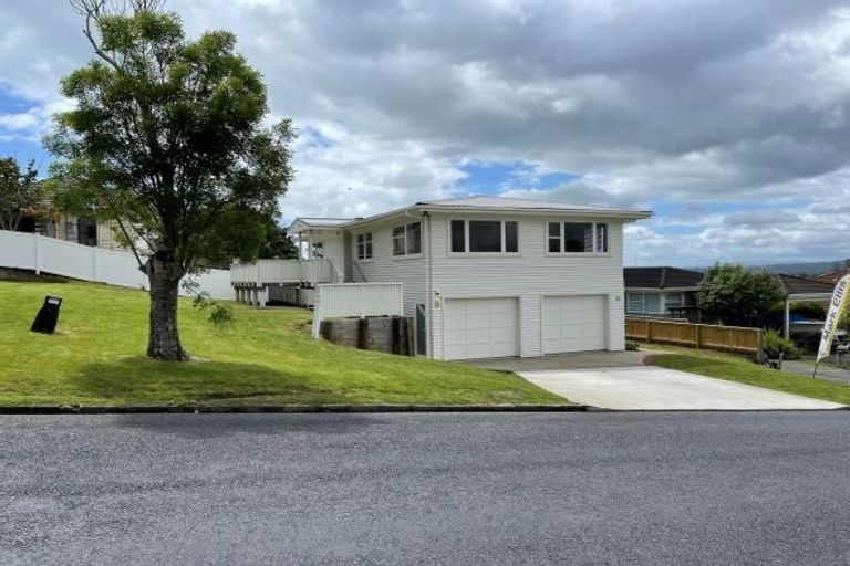 Photo of property in 28 Ridge Road, Howick, Auckland, 2014