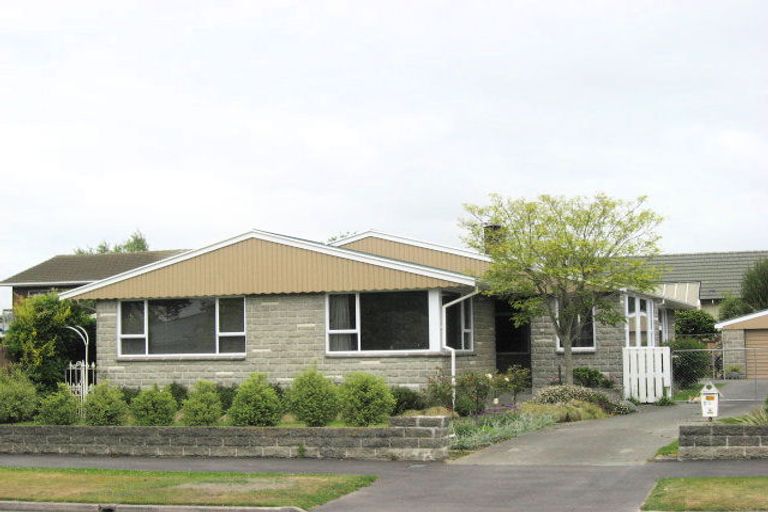 Photo of property in 5 Birkenhead Street, Avonhead, Christchurch, 8042