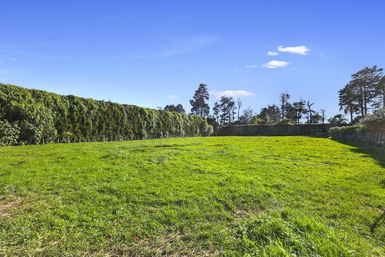 Photo of property in 200 Cowling Road, Hurdon, New Plymouth, 4371