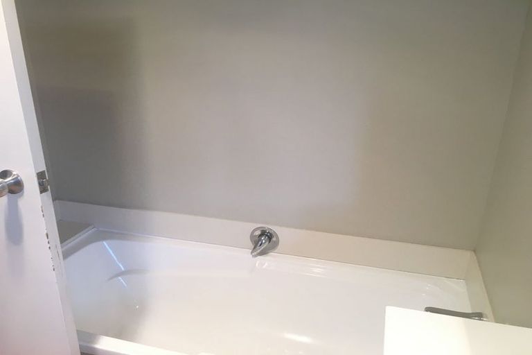 Photo of property in 14 Anthony Place, Pakuranga, Auckland, 2010