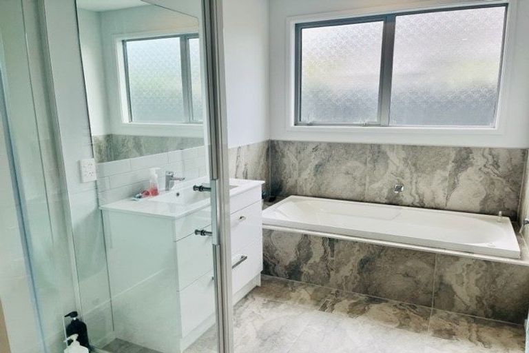 Photo of property in 18 Headley Drive, Lower Shotover, Queenstown, 9304