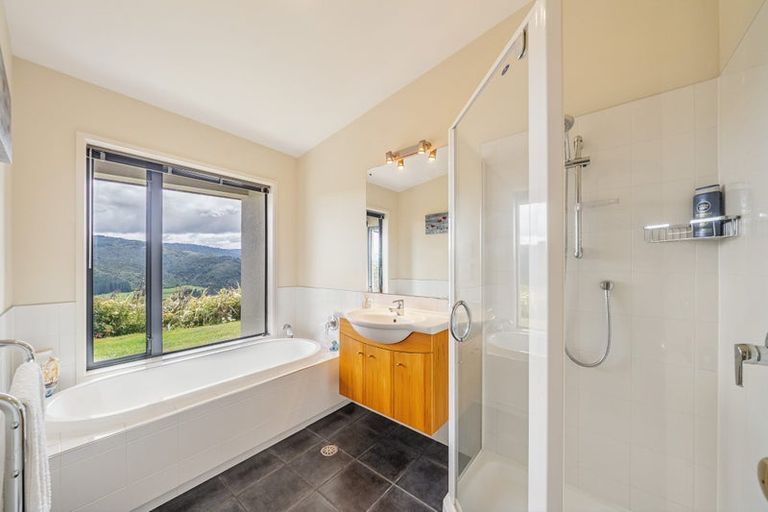 Photo of property in 58 Mt Marua Way, Timberlea, Upper Hutt, 5018