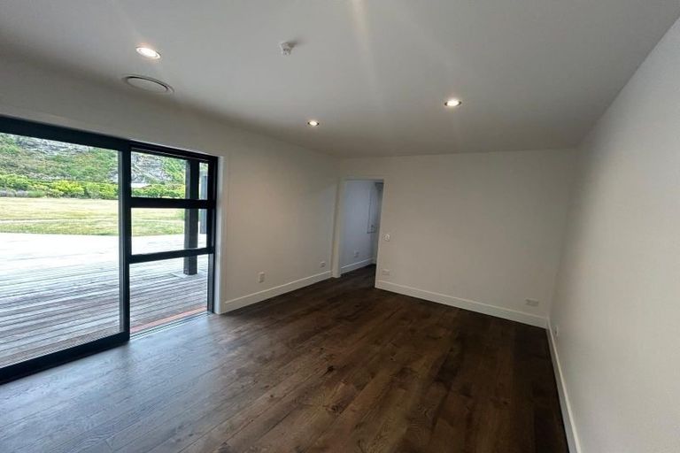 Photo of property in 11 Old Racecourse Road, Albert Town, Wanaka, 9305